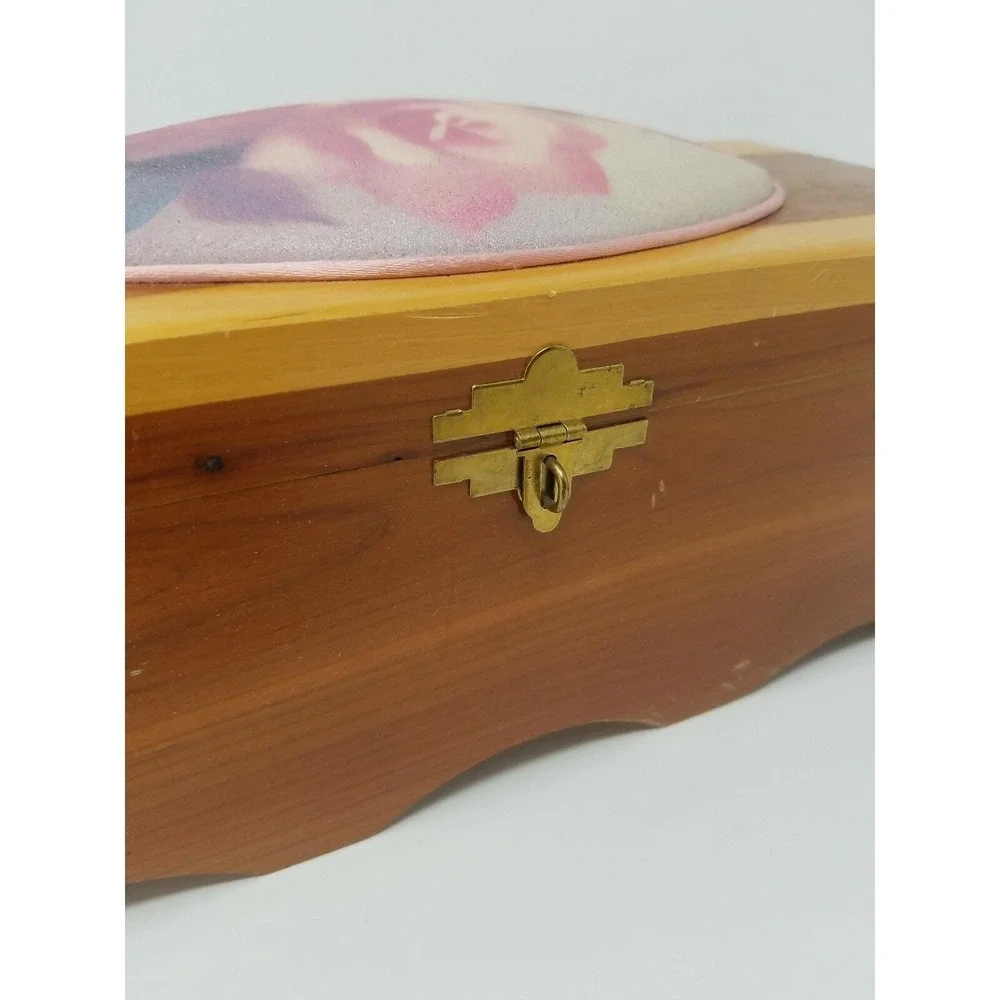 Vtg hinged lid wooden box beaded dome accent home‎ decor storage cottagecore